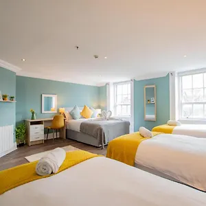 city-center-14-beds-sleeps-18.dublin-hotelsweb.com/
